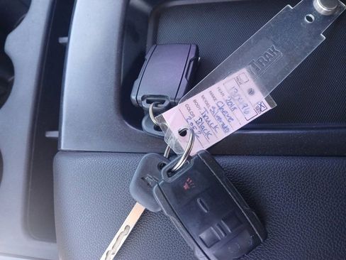 Used 2018 Chevrolet Silverado 1500 LT w/ All Star Edition image 31