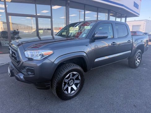 Used 2022 Toyota Tacoma SR AWD/4WD image 1