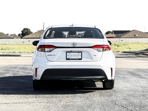 Used 2024 Toyota Corolla LE FWD image 11