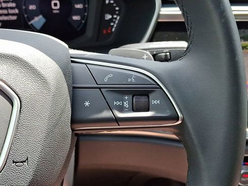 Certified 2025 Audi Q3 2.0T Premium w/ Convenience Package AWD/4WD image 22