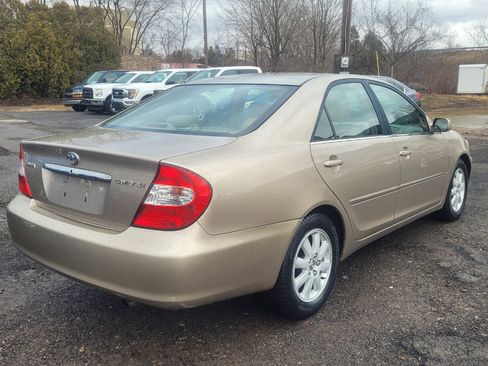 Used 2003 Toyota Camry XLE image 9