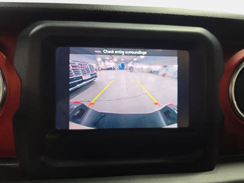 Used 2020 Jeep Gladiator Rubicon w/ Cold Weather Group AWD/4WD image 23