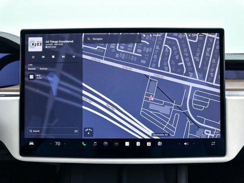 Used 2022 Tesla Model X image 5