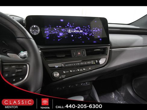 Used 2024 Lexus ES 300h Ultra Luxury image 9