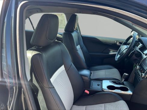 Used 2013 Toyota Camry SE FWD image 27