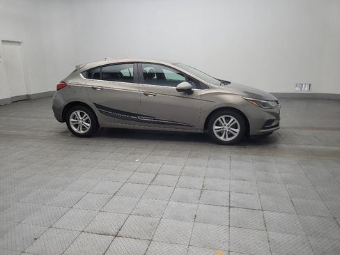 Used 2018 Chevrolet Cruze LT FWD image 11