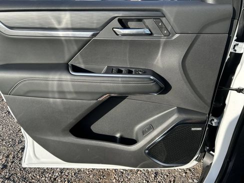 New 2026 GMC Acadia Elevation AWD/4WD image 22