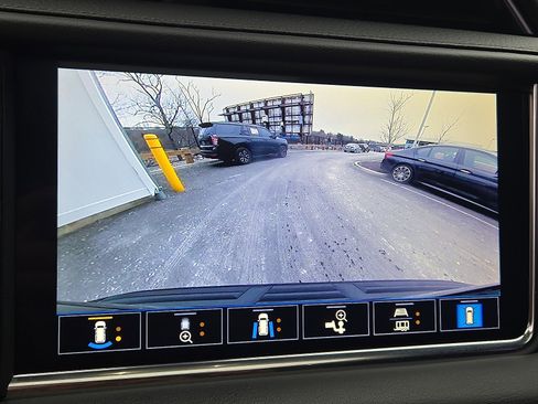 Used 2021 GMC Yukon Denali w/ Denali Ultimate Package image 19