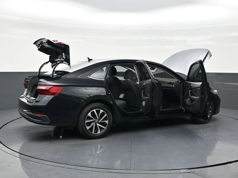 Used 2023 Volkswagen Jetta S image 28