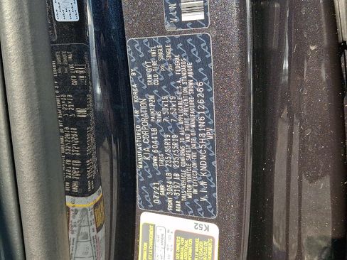 Certified 2022 Kia Carnival EX FWD image 20