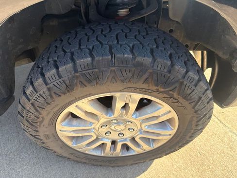 Used 2013 Ford F150 Platinum AWD/4WD image 14