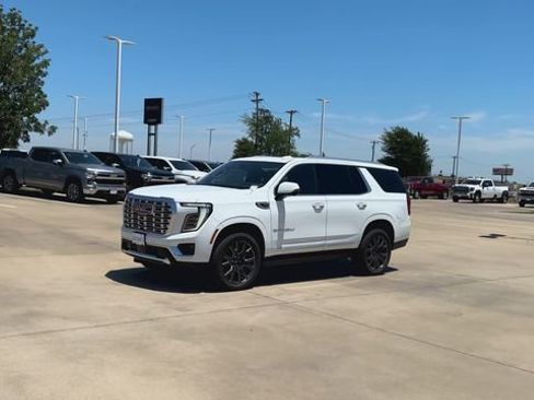 New 2026 GMC Yukon Denali w/ Sun & Power Step Package RWD image 4