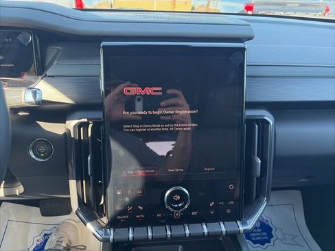 New 2026 GMC Acadia AT4 w/ LPO, Floor Liner Package image 22