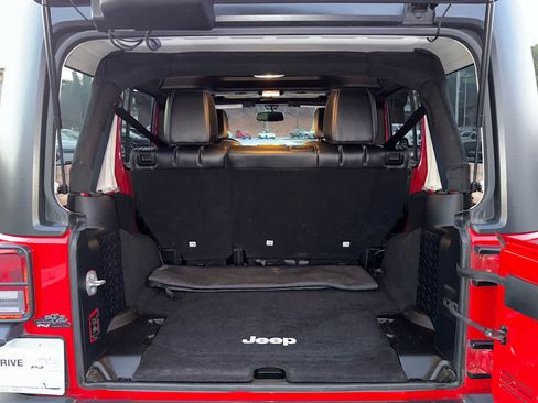 Used 2014 Jeep Wrangler Freedom Edition image 24