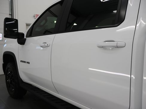 Used 2025 Chevrolet Silverado 2500 LT w/ Trail Boss Package AWD/4WD image 40