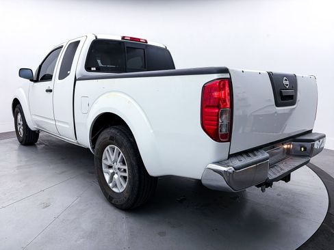 Used 2019 Nissan Frontier SV image 7