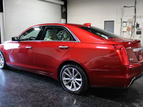 Used 2018 Cadillac CTS Luxury RWD image 5