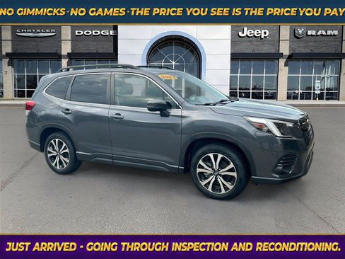 Used 2022 Subaru Forester Limited AWD/4WD image 1