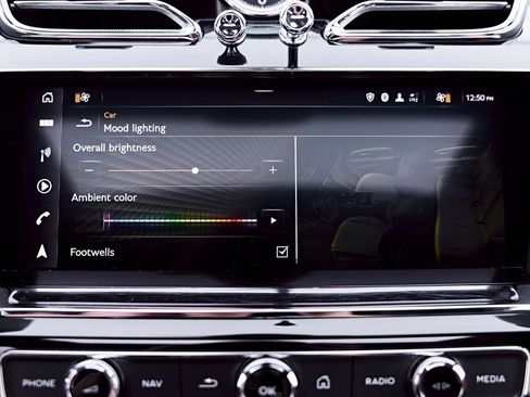 Used 2023 Bentley Bentayga AWD/4WD image 83