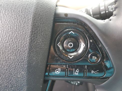 Used 2022 Toyota Prius Limited image 26