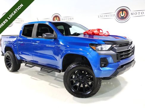Used 2023 Chevrolet Colorado LT w/ LT Convenience Package AWD/4WD image 1