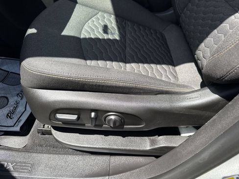 Used 2021 Chevrolet Equinox LT AWD/4WD image 23