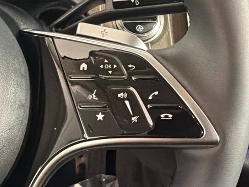 Used 2026 Mercedes-Benz E 350 4MATIC Sedan image 47