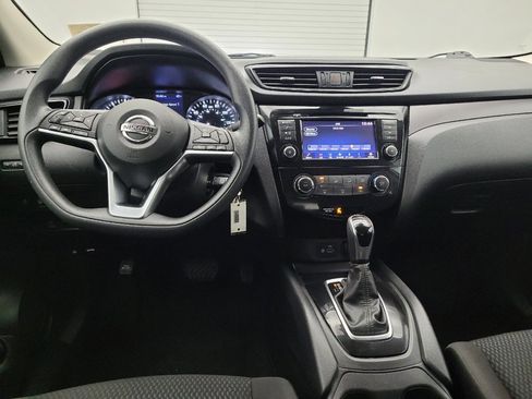 Used 2020 Nissan Rogue Sport S image 22