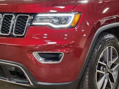 Used 2021 Jeep Grand Cherokee Limited w/ Premium Lighting Group AWD/4WD image 14