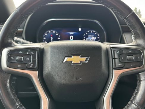Used 2022 Chevrolet Suburban Premier image 36