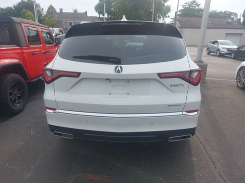 Used 2023 Acura MDX SH-AWD w/ Advance Package image 6
