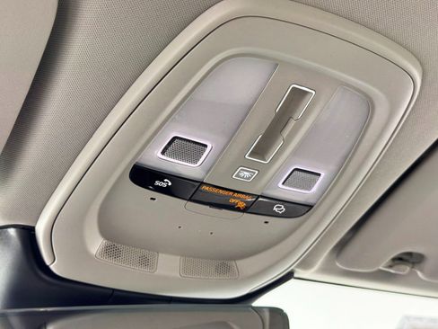 Used 2023 Volvo XC60 B5 Ultimate w/ Protection Package Premier image 35