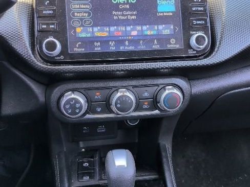 Used 2023 Nissan Kicks SV FWD image 10