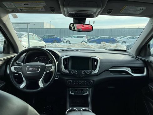 Used 2024 GMC Terrain SLT AWD/4WD image 35