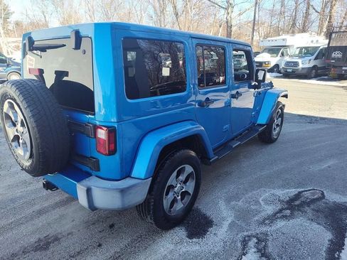 Used 2016 Jeep Wrangler Unlimited Sahara w/ Max Tow Package AWD/4WD image 6