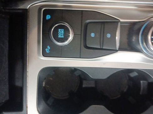 Certified 2022 Ford Explorer XLT w/ Equipment Group 202A image 29