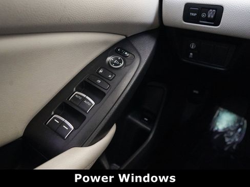 Used 2018 Honda Accord EX image 33