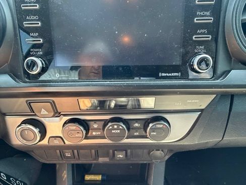 Used 2021 Toyota Tacoma SR AWD/4WD image 11