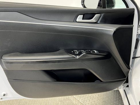 Used 2023 Kia K5 GT-Line image 29