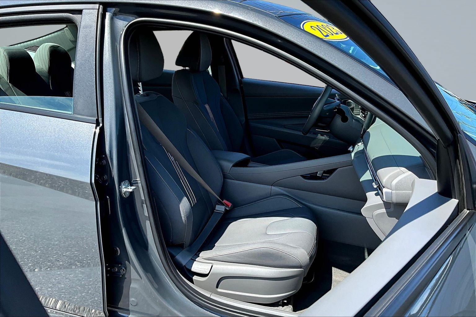 Used 2023 Hyundai Elantra SEL w/ Convenience Package FWD image 24