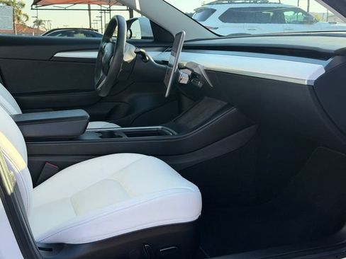 Used 2022 Tesla Model 3 Performance AWD/4WD image 18