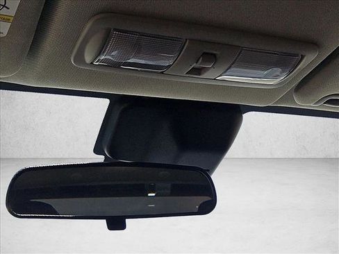Used 2024 Nissan Frontier SV RWD image 13