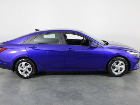 Certified 2023 Hyundai Elantra SE FWD image 12