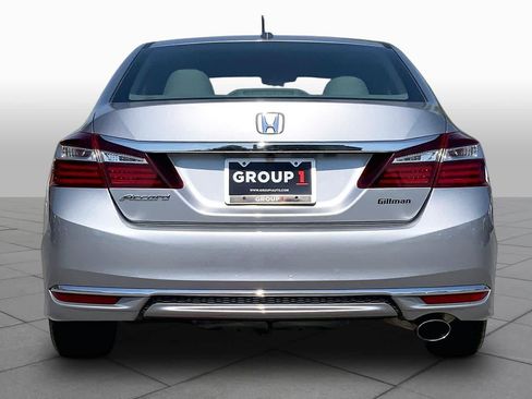 Used 2016 Honda Accord EX image 5