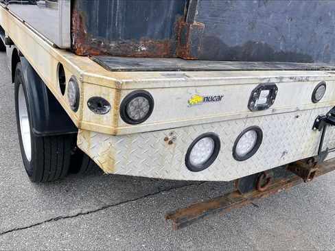 Used 2024 Ford F550 4x4 SuperCab Super Duty image 30