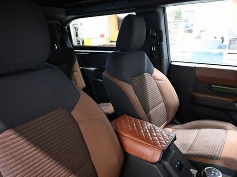 Used 2022 Ford Bronco Outer Banks image 9