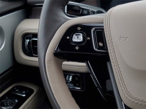 Certified 2024 Lincoln Aviator Reserve w/ Equipment Group 201A image 19