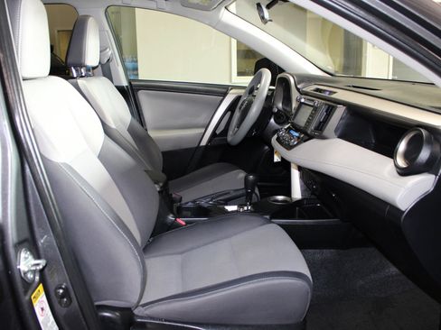 Used 2014 Toyota RAV4 XLE FWD image 26