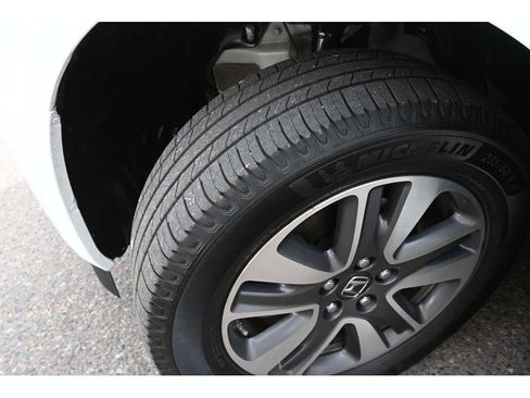 Used 2016 Honda Odyssey Touring Elite image 11