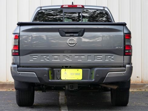 Used 2022 Nissan Frontier SV RWD image 10